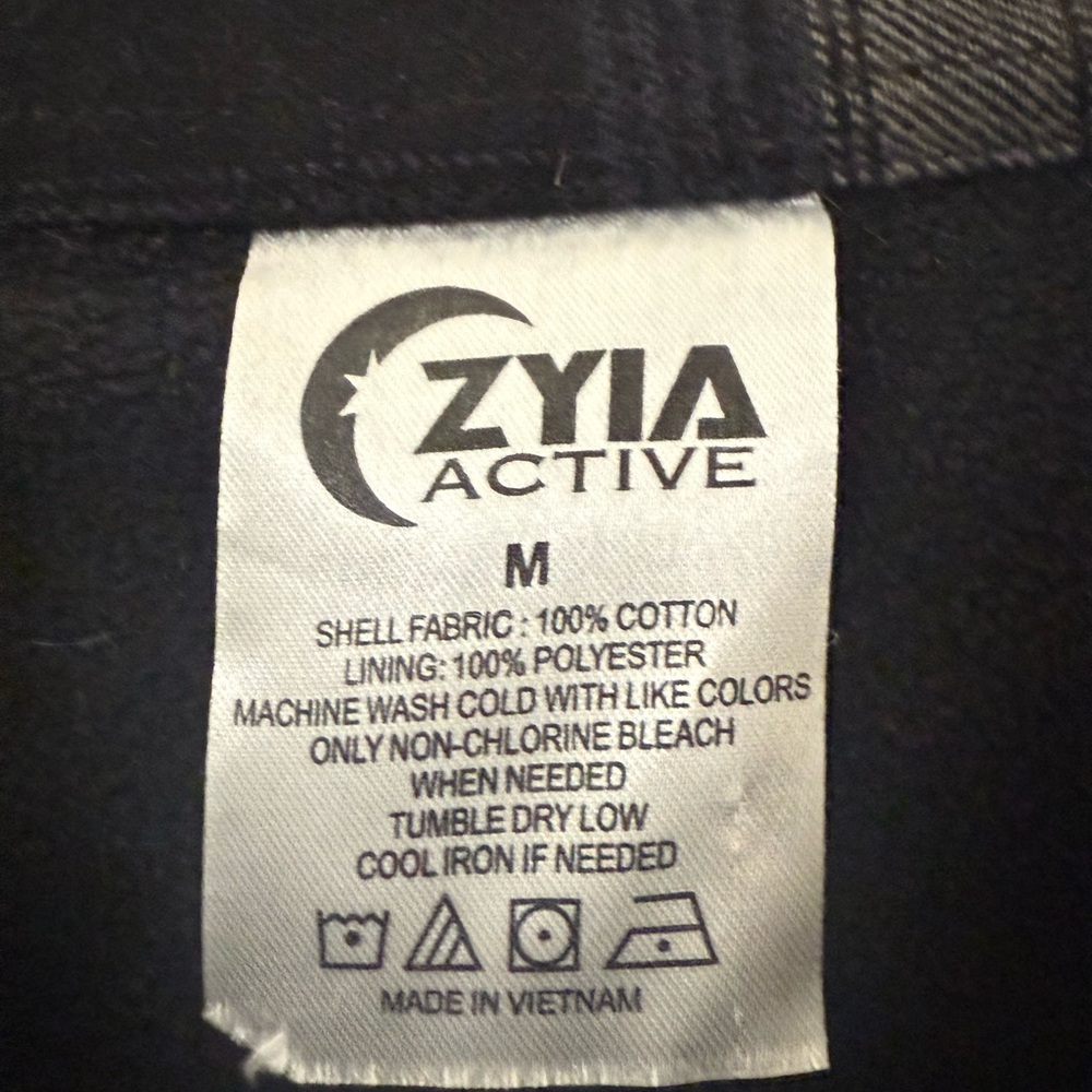 Zyia Active Women's M Black Gray Plaid Long Sleeve Snap Front Flannel Shacket - Picture 5 of 7